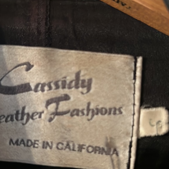 Leather jacket. - Picture 3 of 4